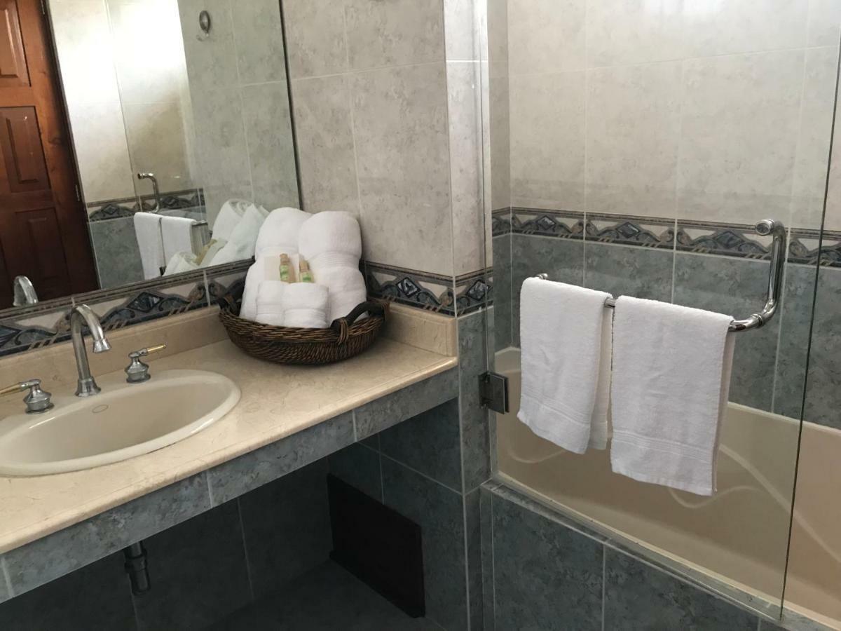 Hotel Belvedere Guatemala City Exteriör bild